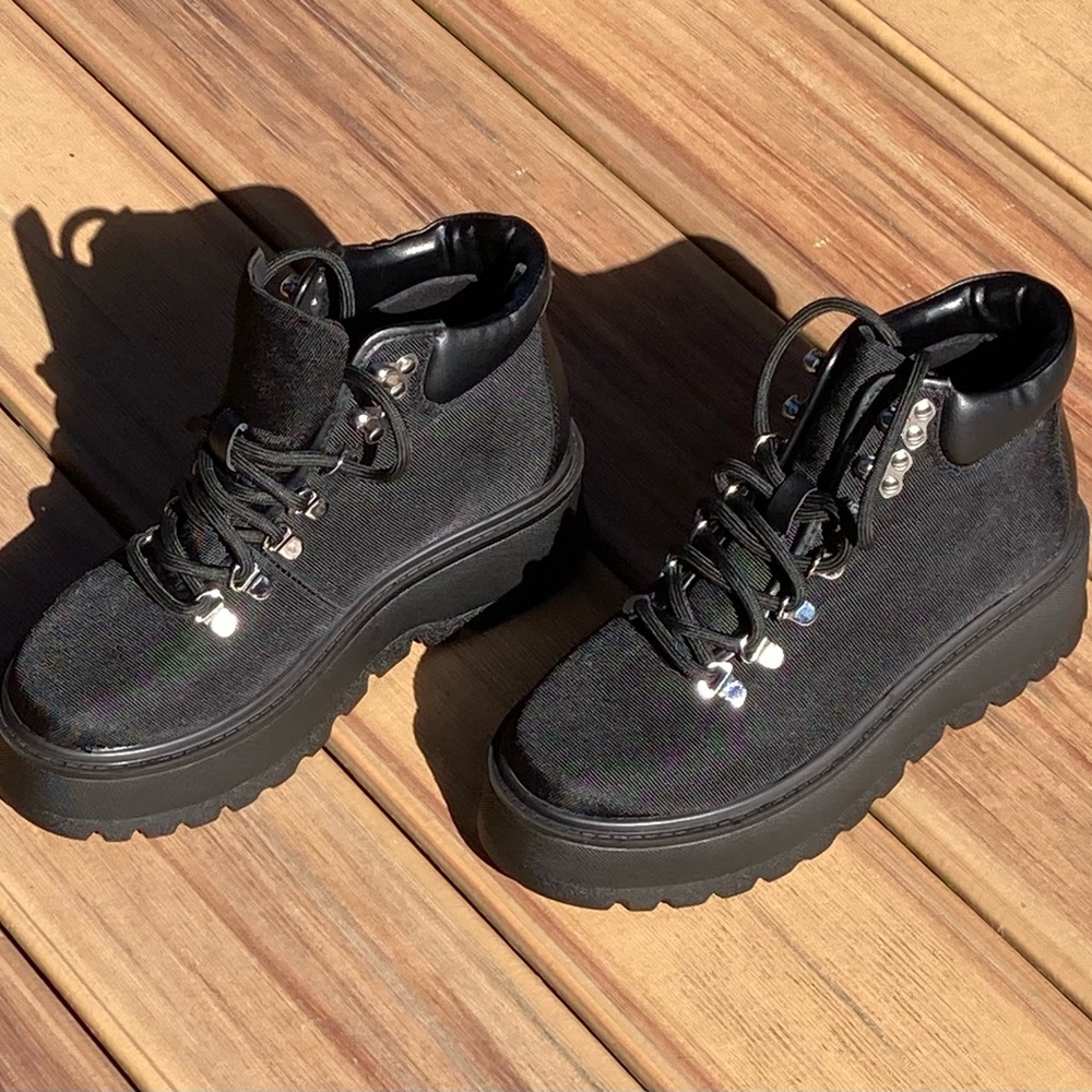 Steve Madden Platform Boots